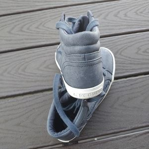 Women Guess Sneakers